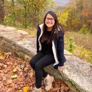 Meet your Posher, Angela-gussi